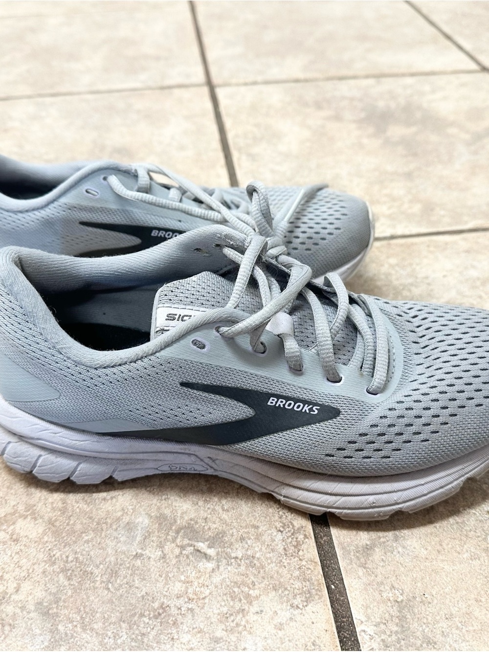 Brooks Women’s  Gray Mesh Athletic Running Shoes